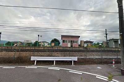 単式ホームと待合所