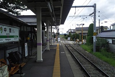 一日市場側に踏切