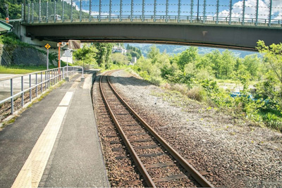 線路の右側に交換用線路があったのです