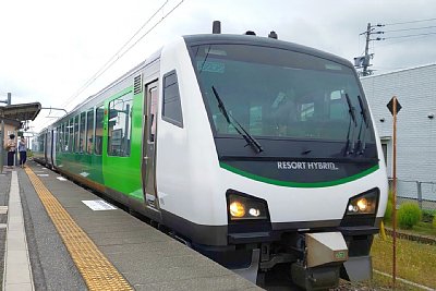 リゾートハイブリッド気動車