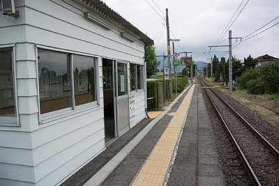 ���܌B�|�w