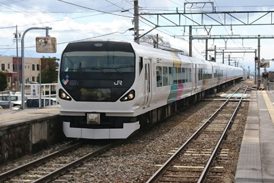 特急「あずさ」