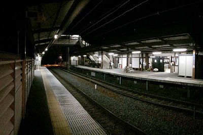 ��̃z�[���ƌא����ɉ��ɂ̓G���x�[�^