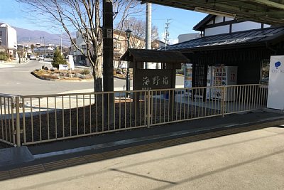 ���k���X�� �C��h�̊Ŕ�