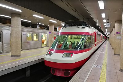 �ݗ����z�[��