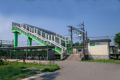 ����̉w�ɂƌא���