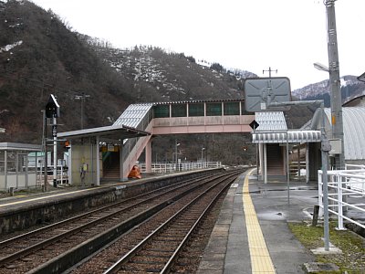 �א����Ƒ��Ύ��z�[���͒�Ԃł�