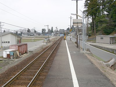 開業当時から単式ホームです