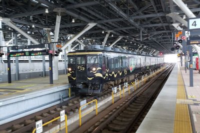 413系とやま絵巻