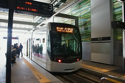 �x�R�w�ɓ�������T���g����