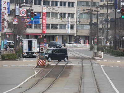 �ȑO�̓d�C�r���O�◯��