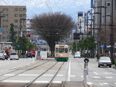 �x�R�w�O�ɓ������O��7017�^�d��